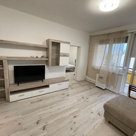 Malompark Apartman With Free Parking ديبريتْسين المظهر الخارجي الصورة