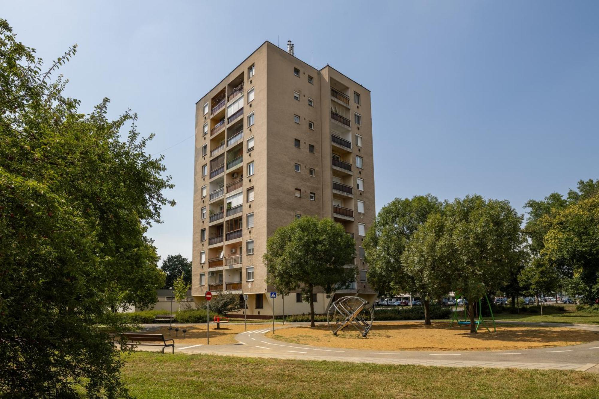 Malompark Apartman With Free Parking ديبريتْسين المظهر الخارجي الصورة
